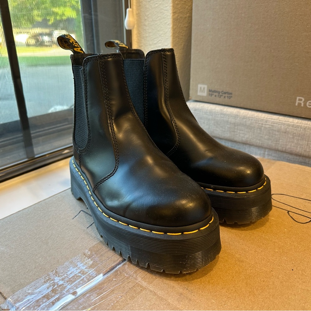Dr. Martens 2976 Platform Black Leather Chelsea Boots - Picture 1 of 7